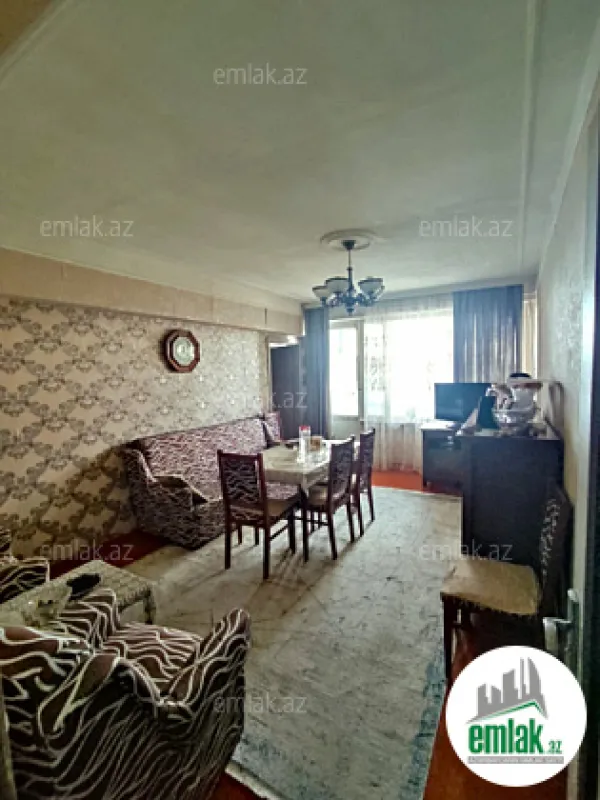 Satılır 3 otaqlı köhnə tikili 90 m²