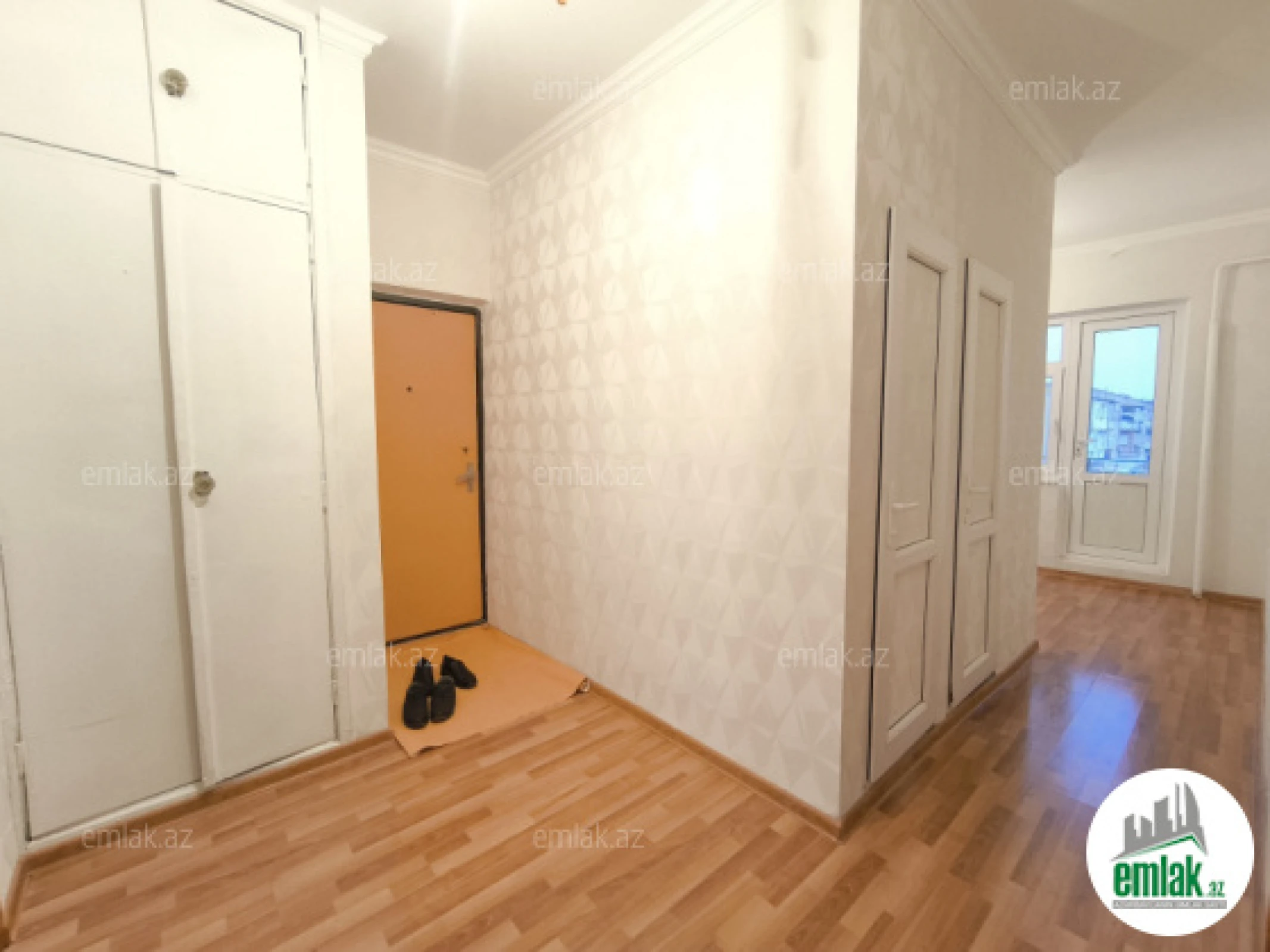 Satılır 4 otaqlı köhnə tikili 100 m²