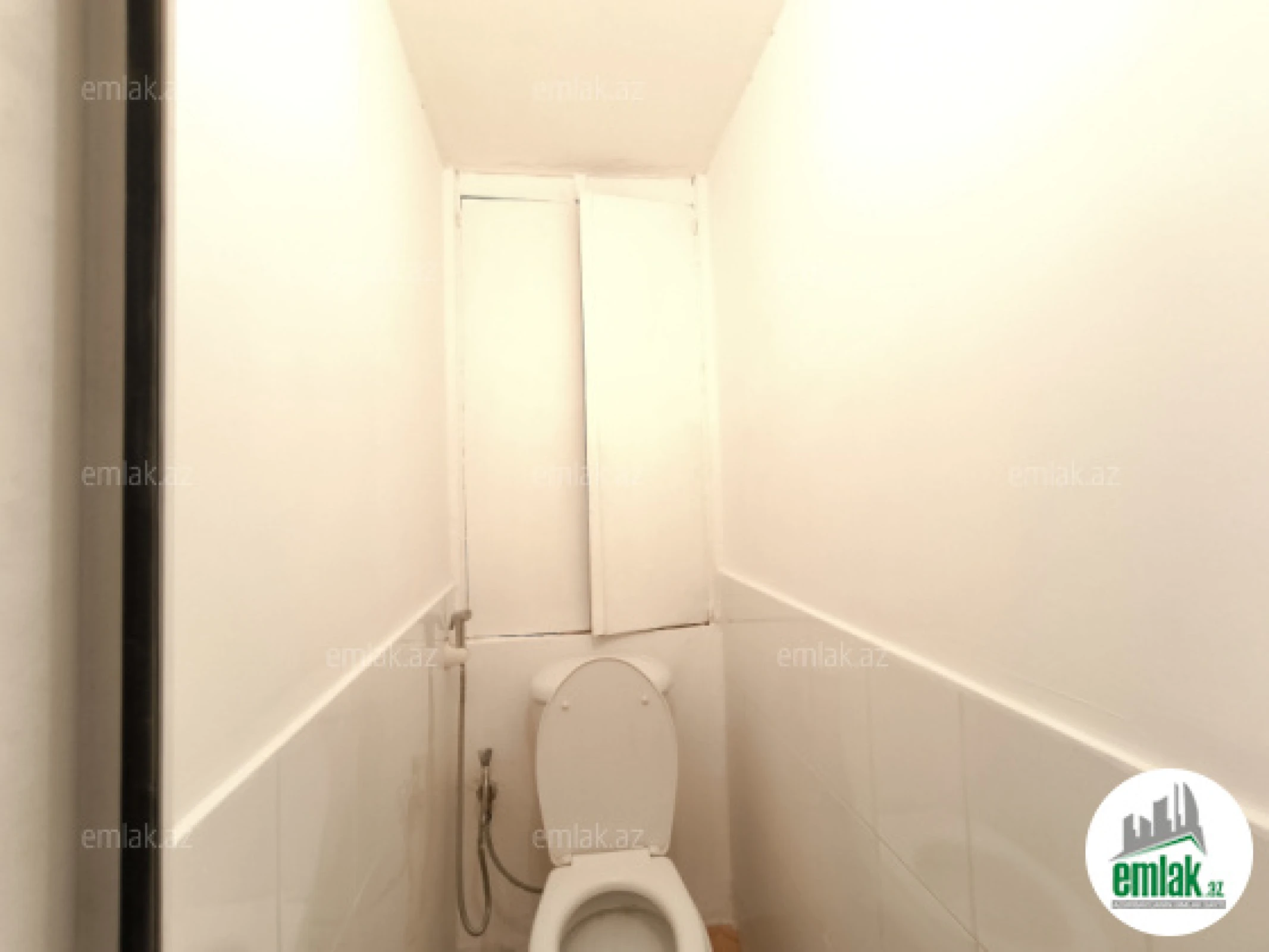 Satılır 4 otaqlı köhnə tikili 100 m²