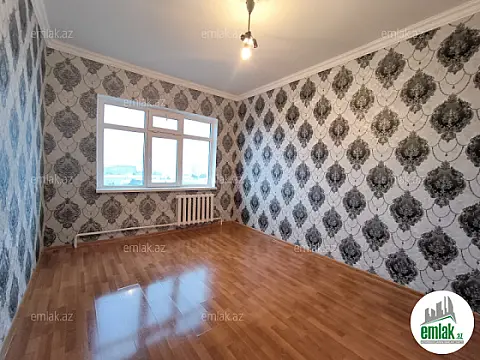 Satılır 4 otaqlı köhnə tikili 100 m²