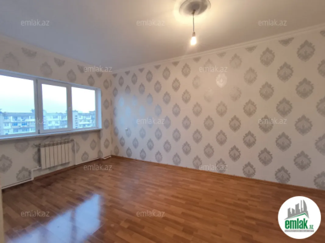 Satılır 4 otaqlı köhnə tikili 100 m²