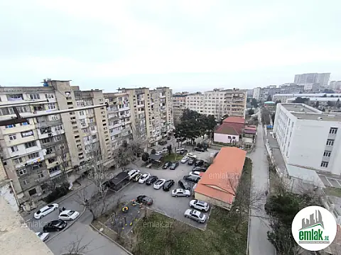 Satılır 4 otaqlı köhnə tikili 100 m²