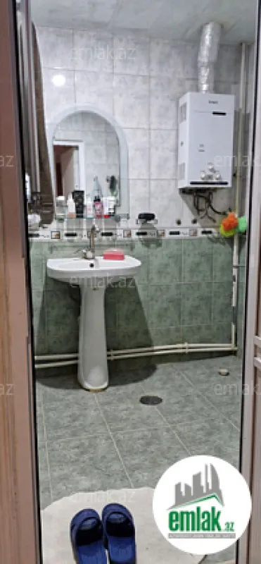 Satılır 3 otaqlı köhnə tikili 75 m²