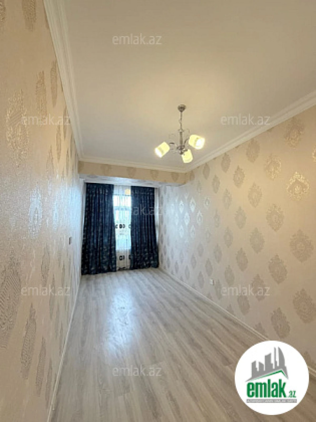 Satılır 2 otaqlı köhnə tikili 80 m²