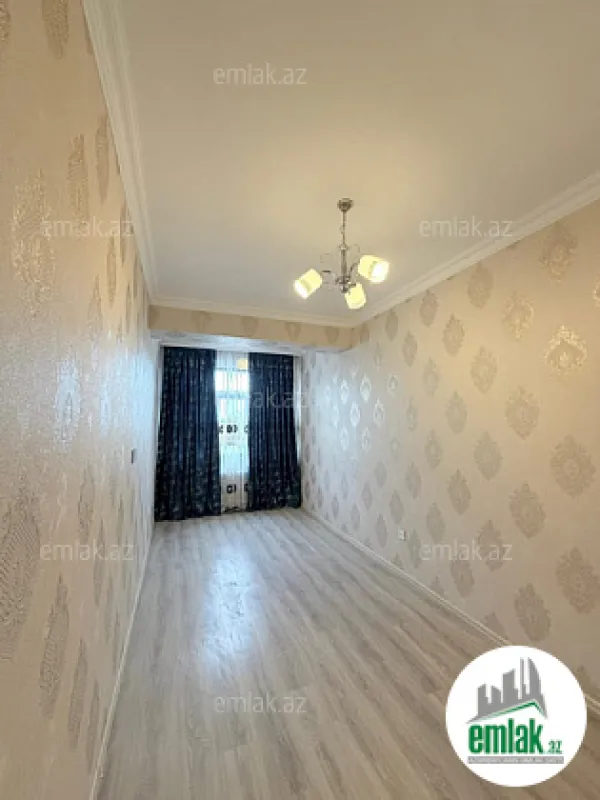 Satılır 2 otaqlı köhnə tikili 80 m²
