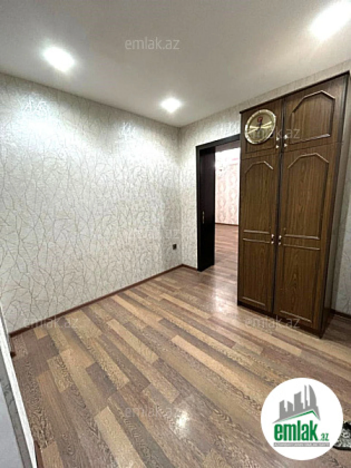 Satılır 3 otaqlı köhnə tikili 68 m²