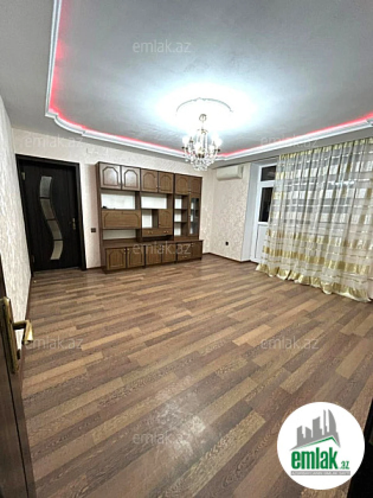 Satılır 3 otaqlı köhnə tikili 68 m²