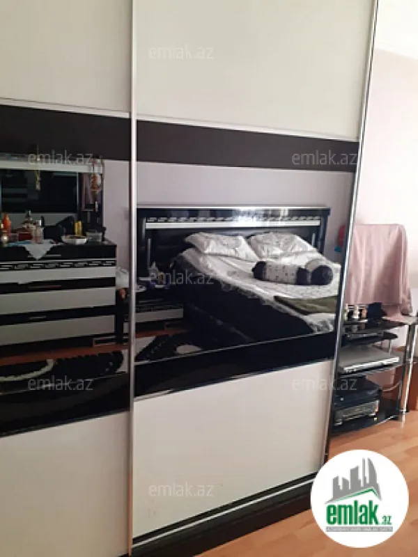 Satılır 3 otaqlı köhnə tikili 75 m²