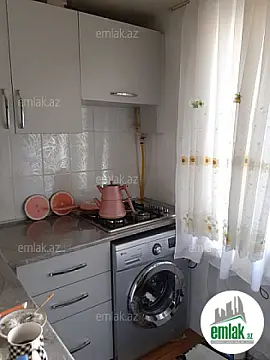 Satılır 3 otaqlı köhnə tikili 75 m²