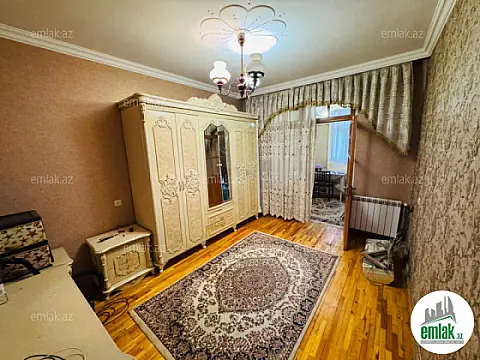 Satılır 4 otaqlı köhnə tikili 100 m²