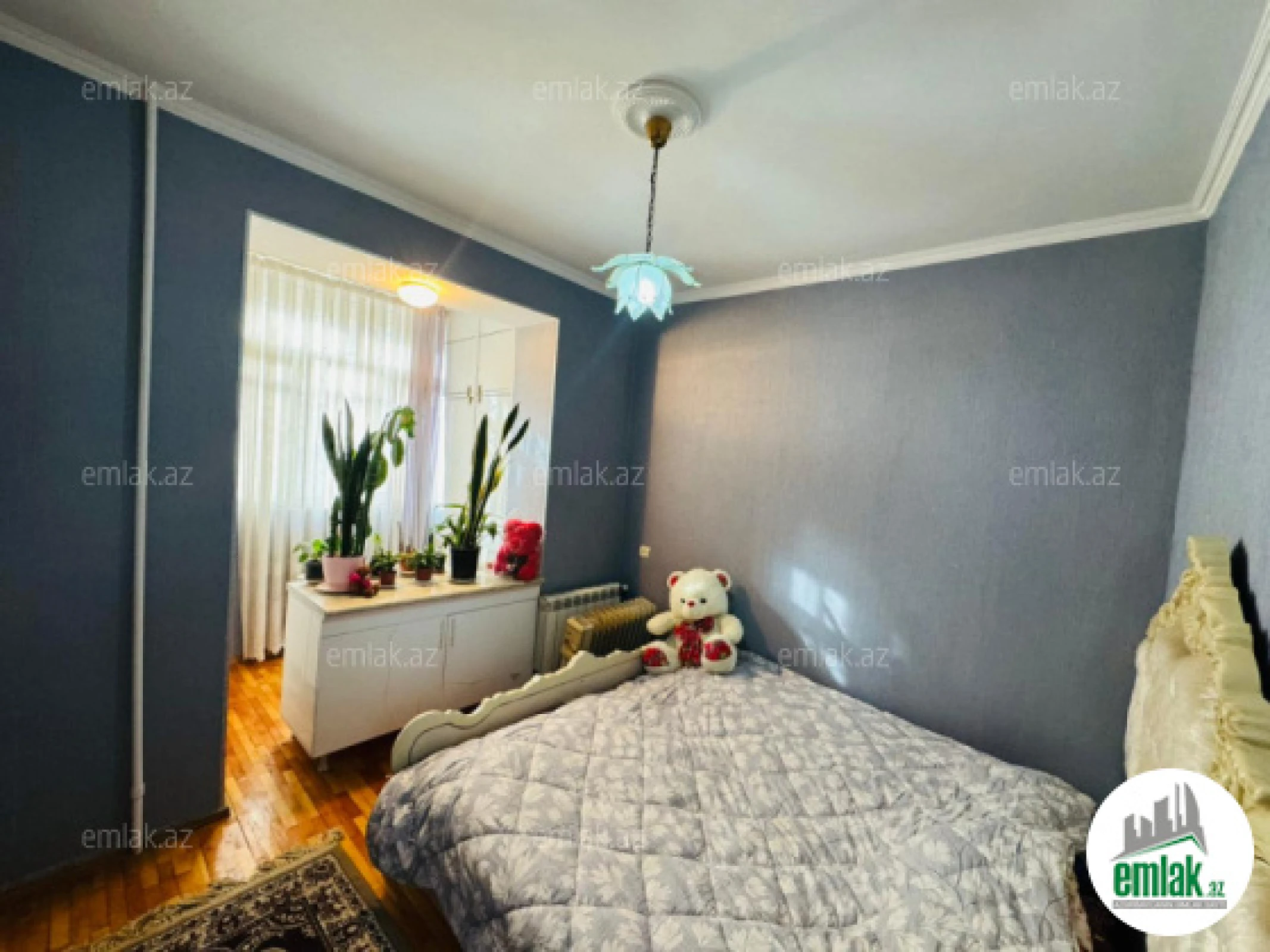 Satılır 4 otaqlı köhnə tikili 100 m²