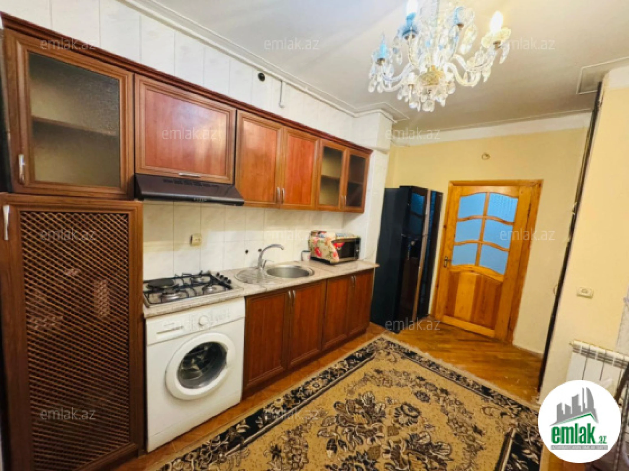 Satılır 4 otaqlı köhnə tikili 100 m²