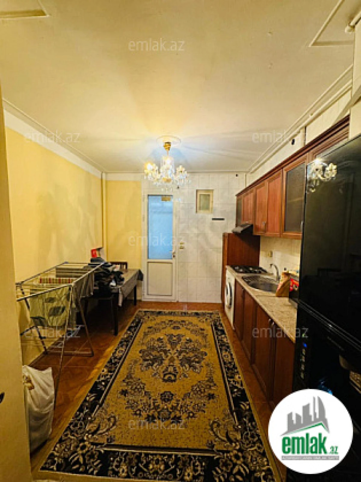 Satılır 4 otaqlı köhnə tikili 100 m²