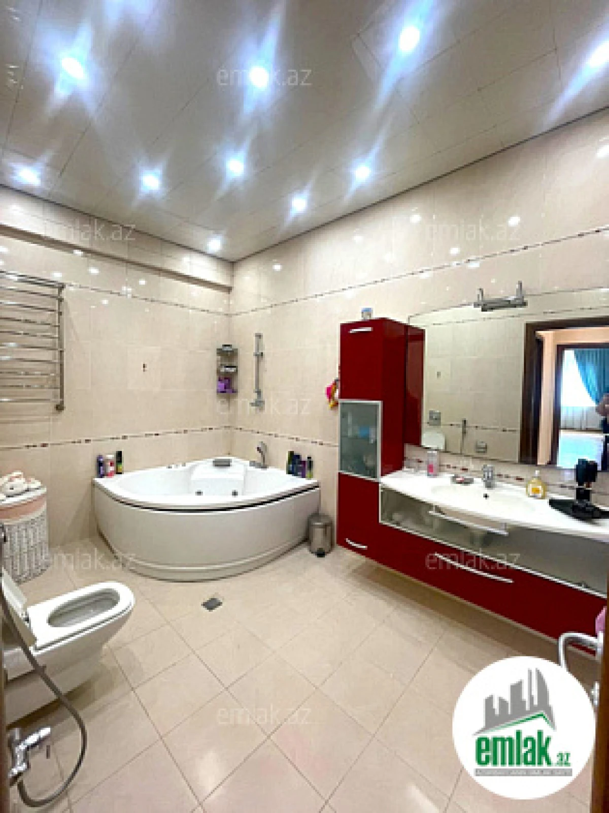 Satılır 3 otaqlı yeni tikili 165 m²