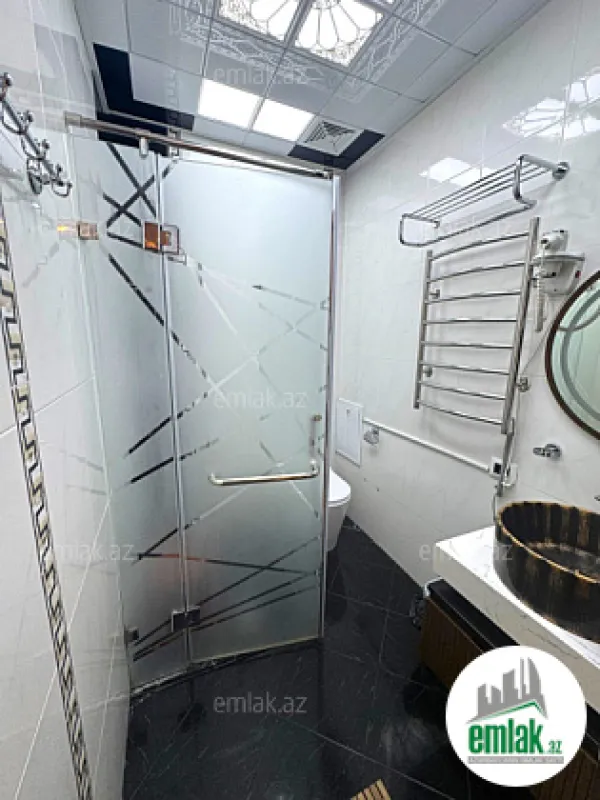 Satılır 3 otaqlı yeni tikili 165 m²