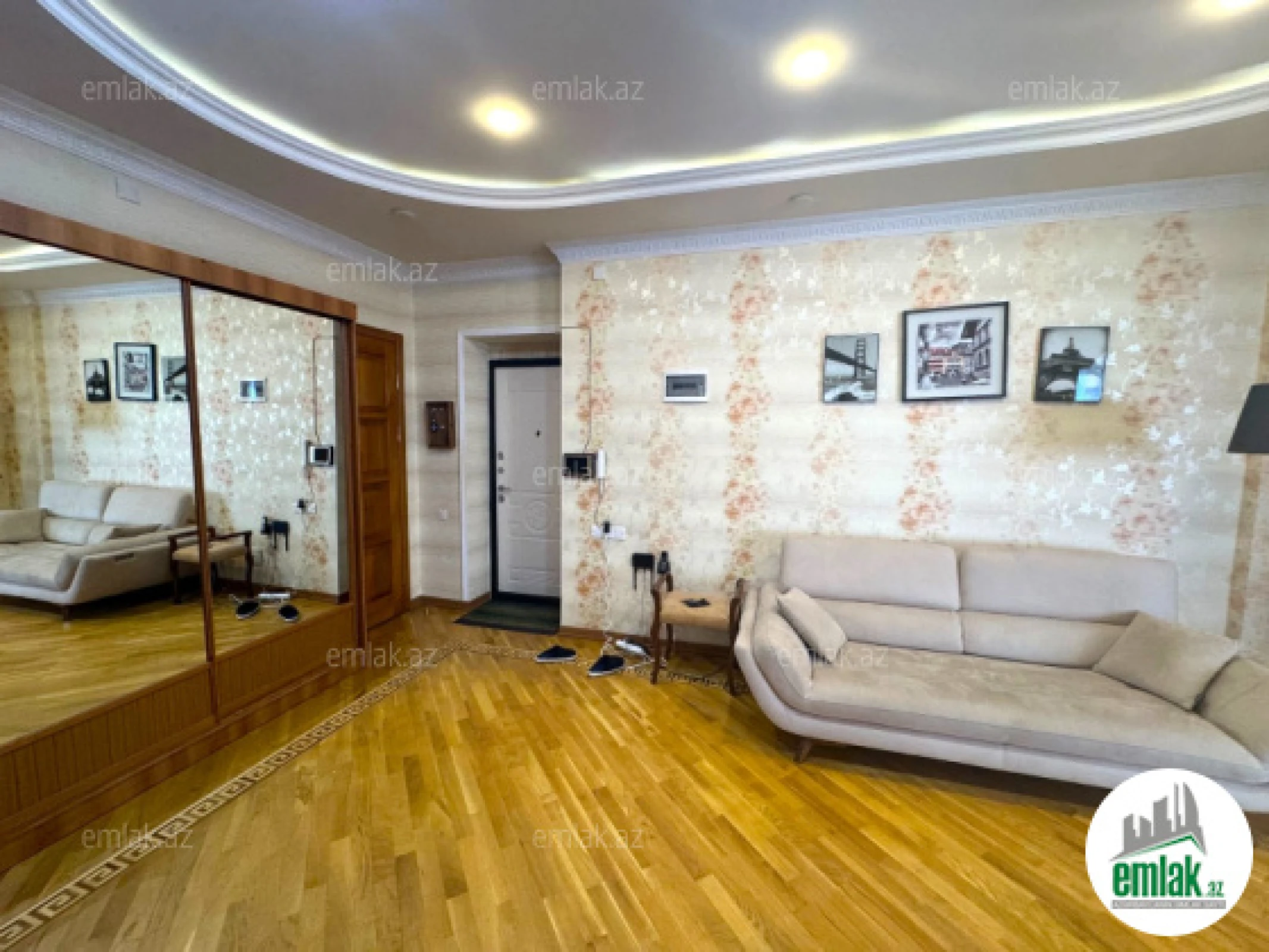 Satılır 3 otaqlı yeni tikili 165 m²