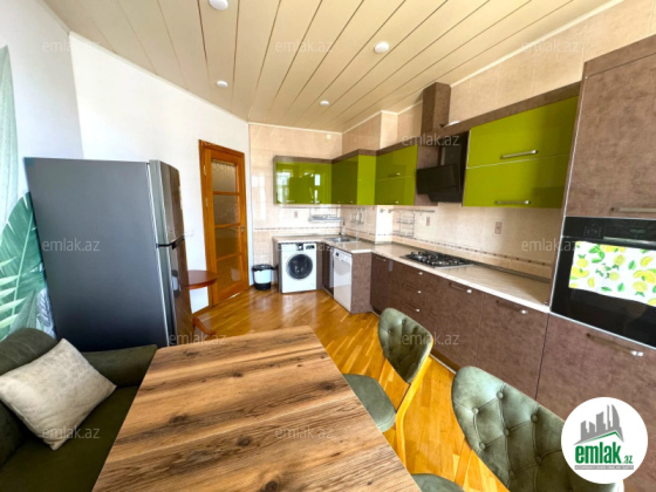 Satılır 3 otaqlı yeni tikili 165 m²