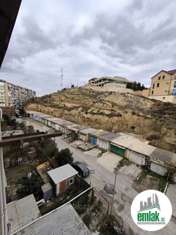 Satılır 2 otaqlı köhnə tikili 60 m²