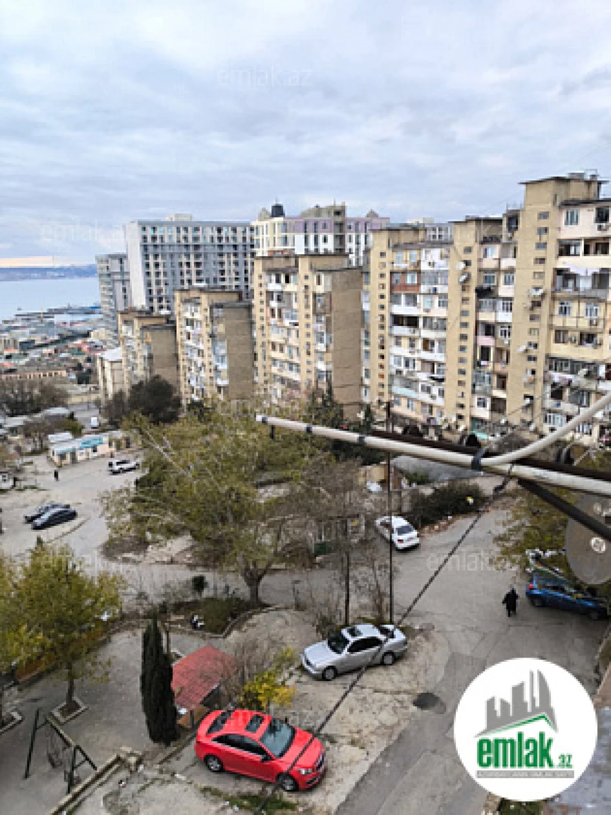 Satılır 2 otaqlı köhnə tikili 60 m²