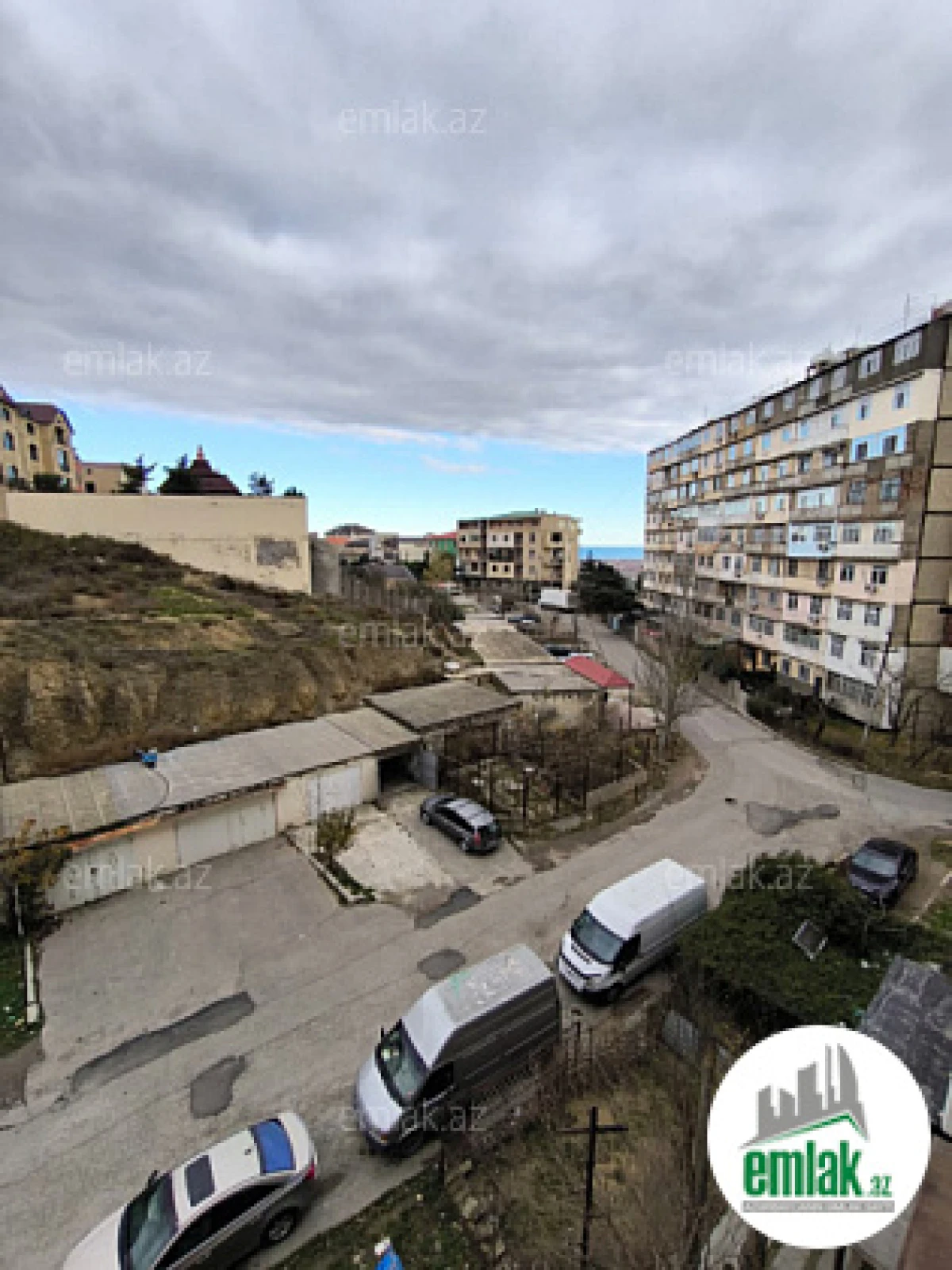 Satılır 2 otaqlı köhnə tikili 60 m²