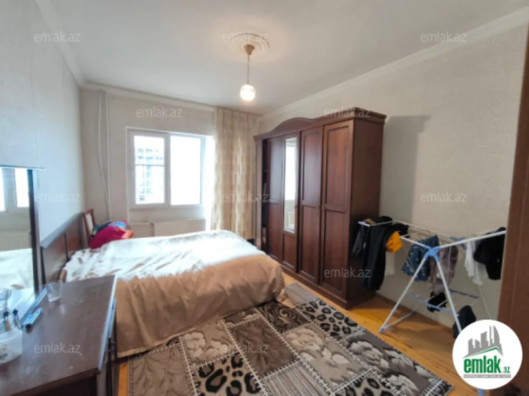 Satılır 2 otaqlı köhnə tikili 60 m²