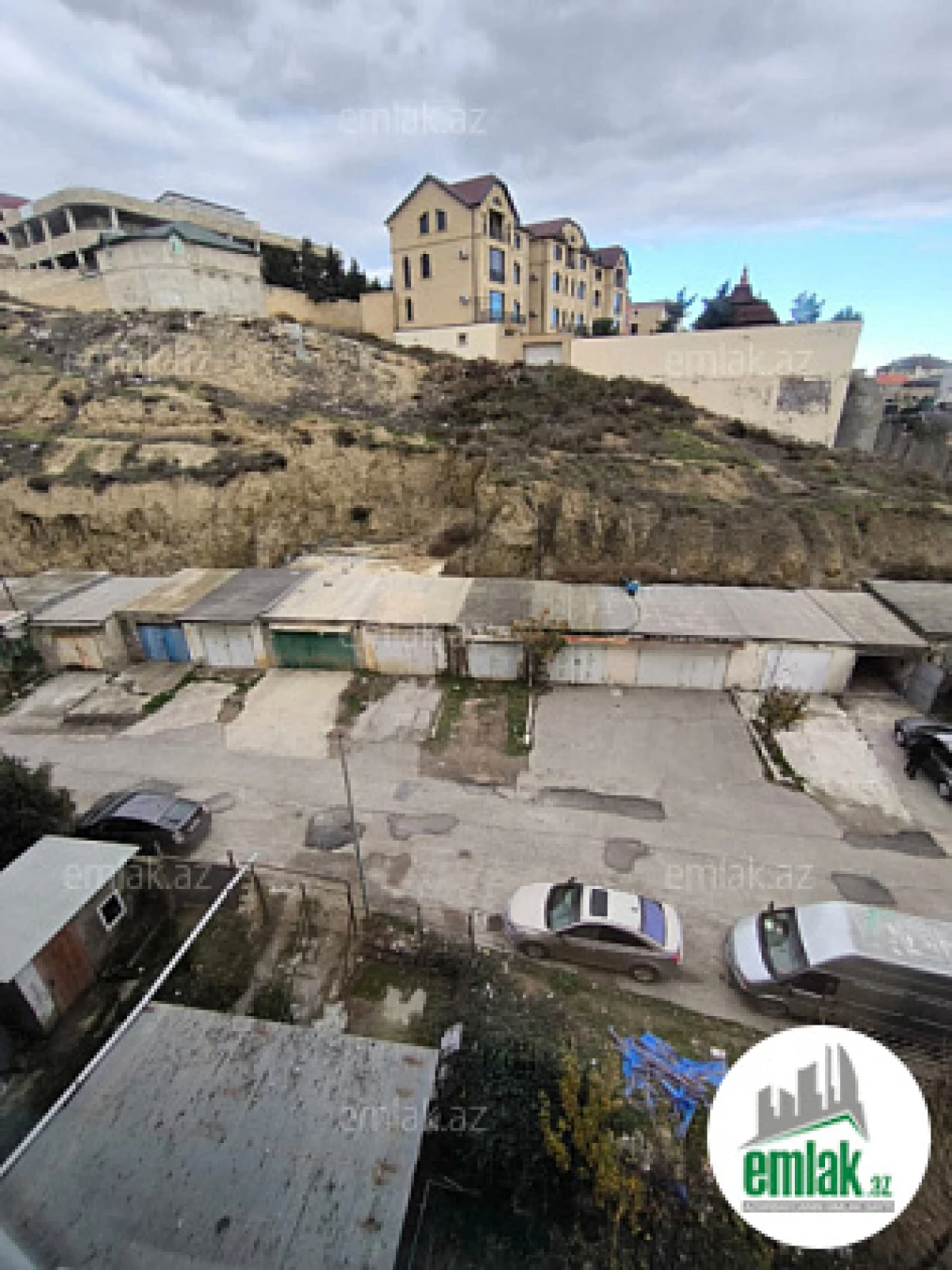 Satılır 2 otaqlı köhnə tikili 60 m²