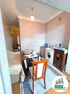 Satılır 2 otaqlı köhnə tikili 60 m²