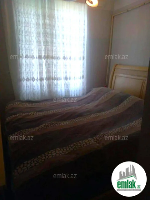 Satılır 2 otaqlı köhnə tikili 45 m²