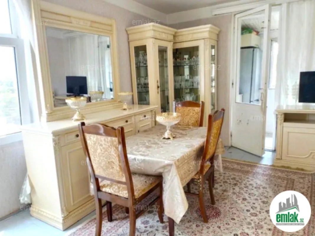 Satılır 2 otaqlı köhnə tikili 45 m²