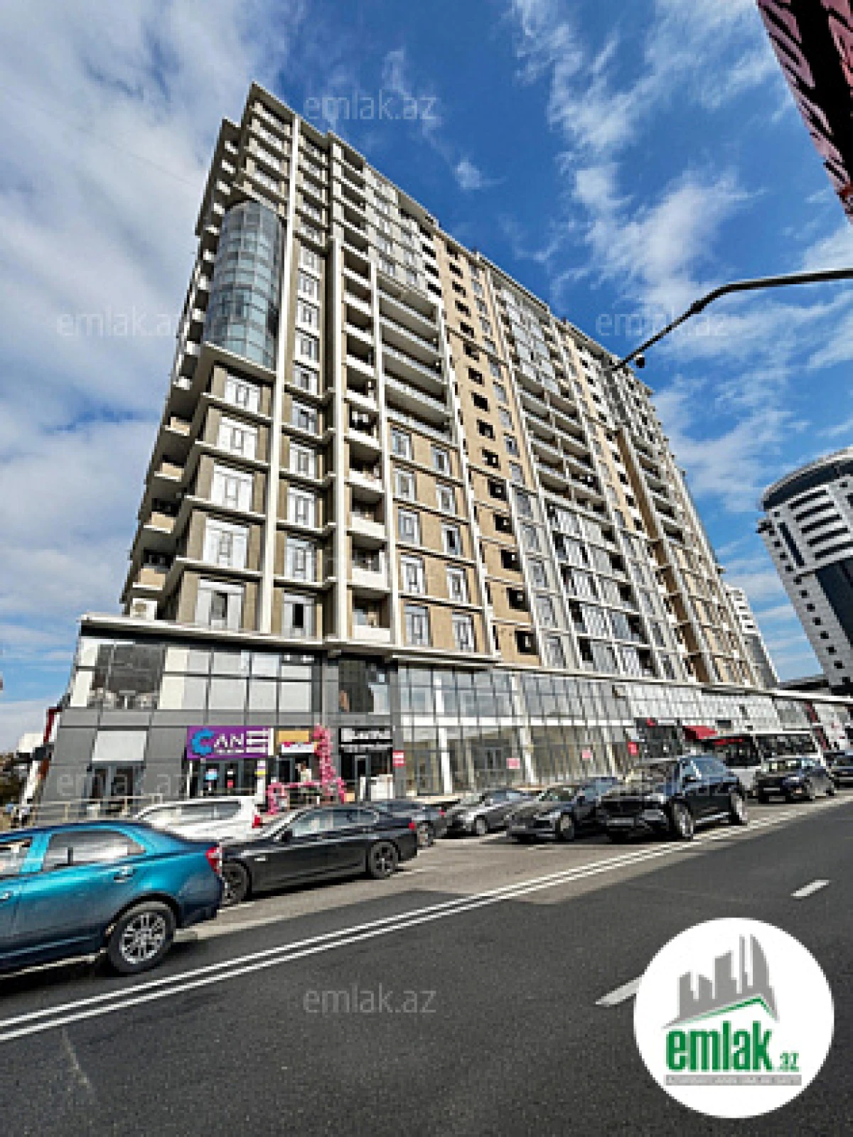 Satılır 2 otaqlı yeni tikili 60 m²