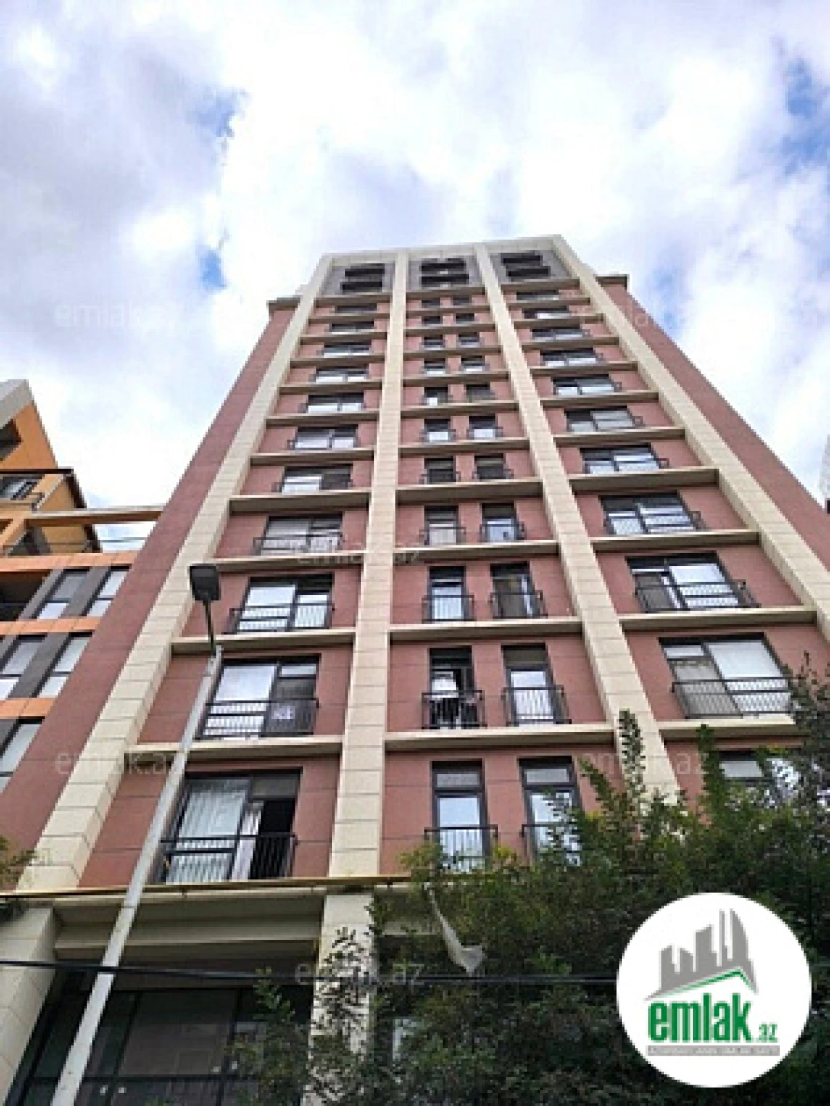 Satılır 2 otaqlı yeni tikili 60 m²
