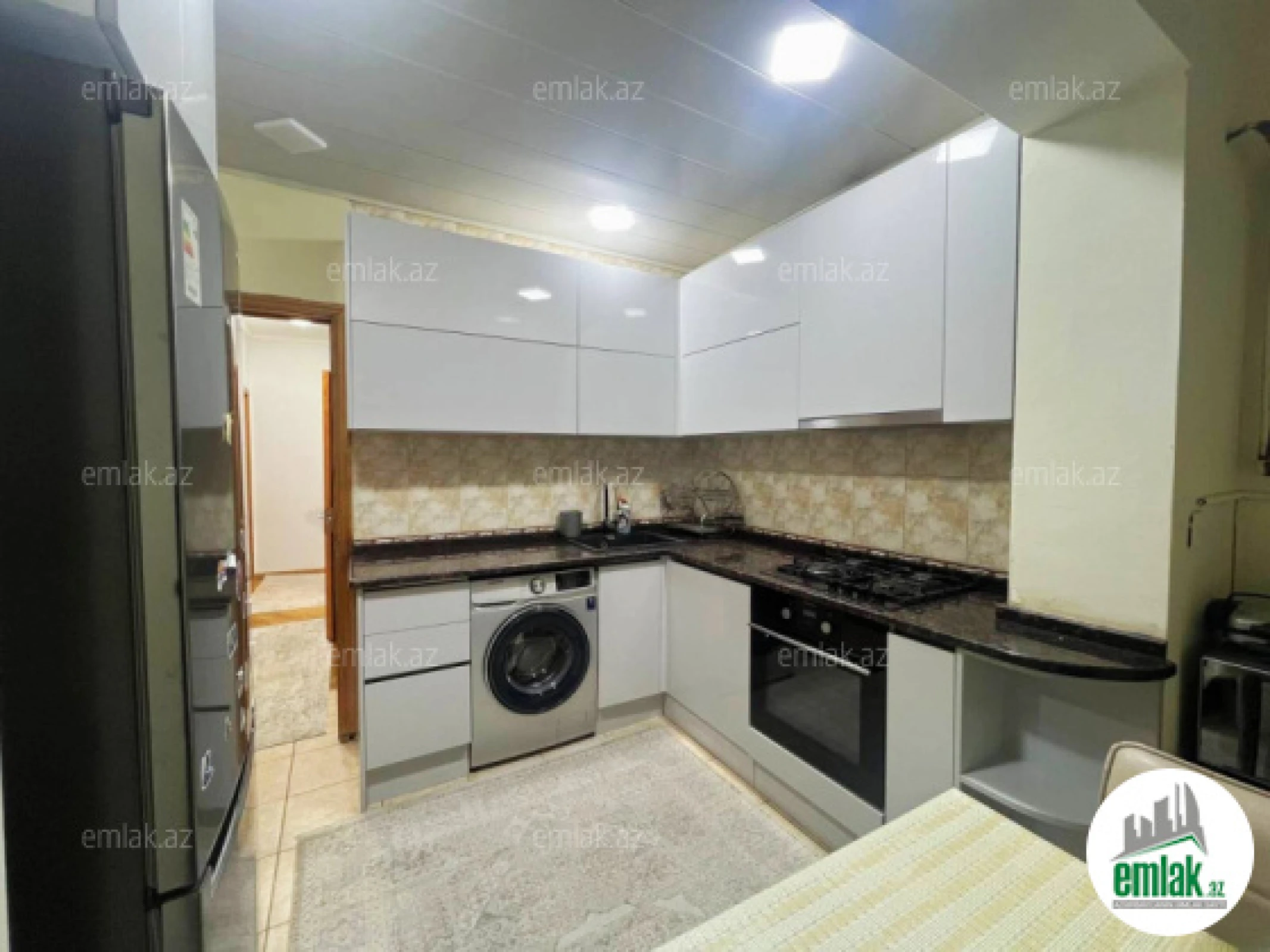Satılır 3 otaqlı köhnə tikili 90 m²