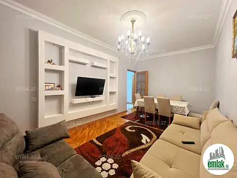 Satılır 3 otaqlı köhnə tikili 90 m²