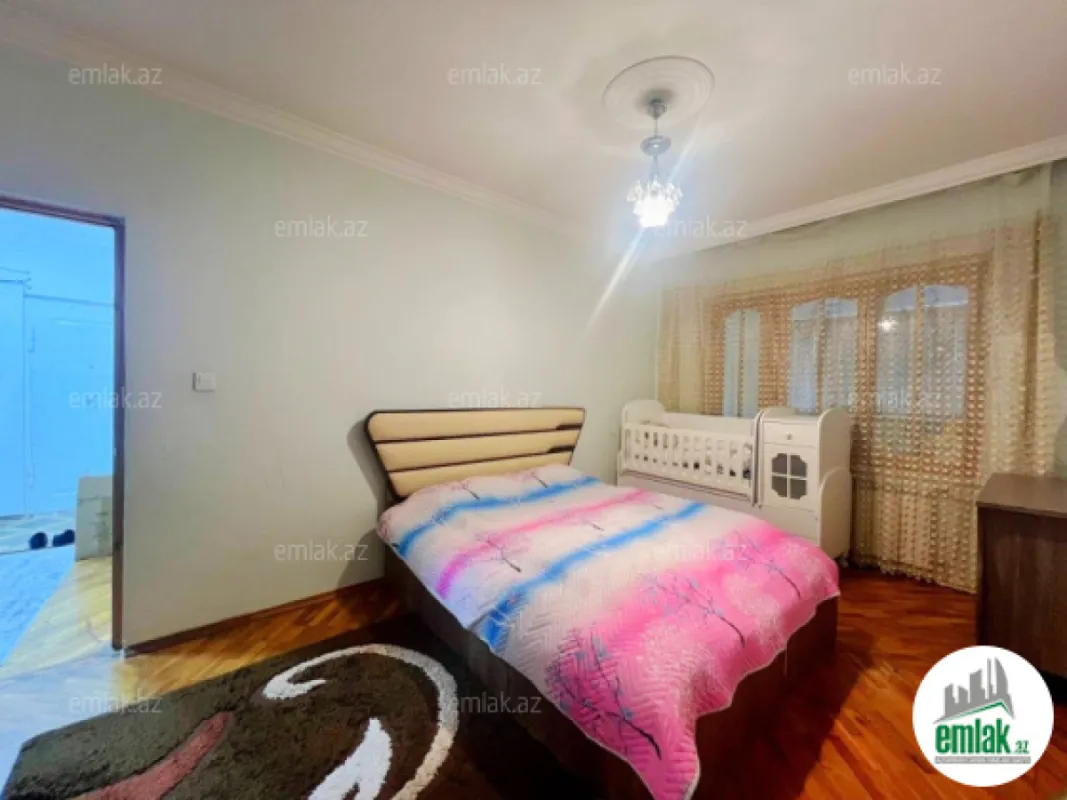 Satılır 3 otaqlı köhnə tikili 90 m²