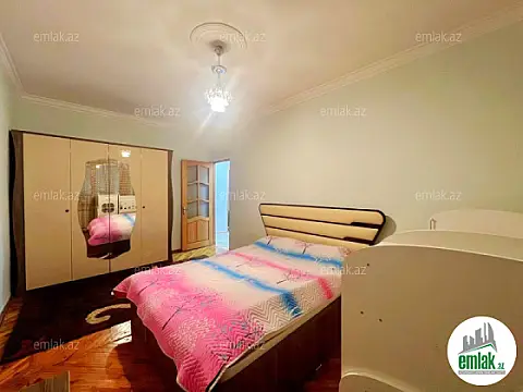 Satılır 3 otaqlı köhnə tikili 90 m²