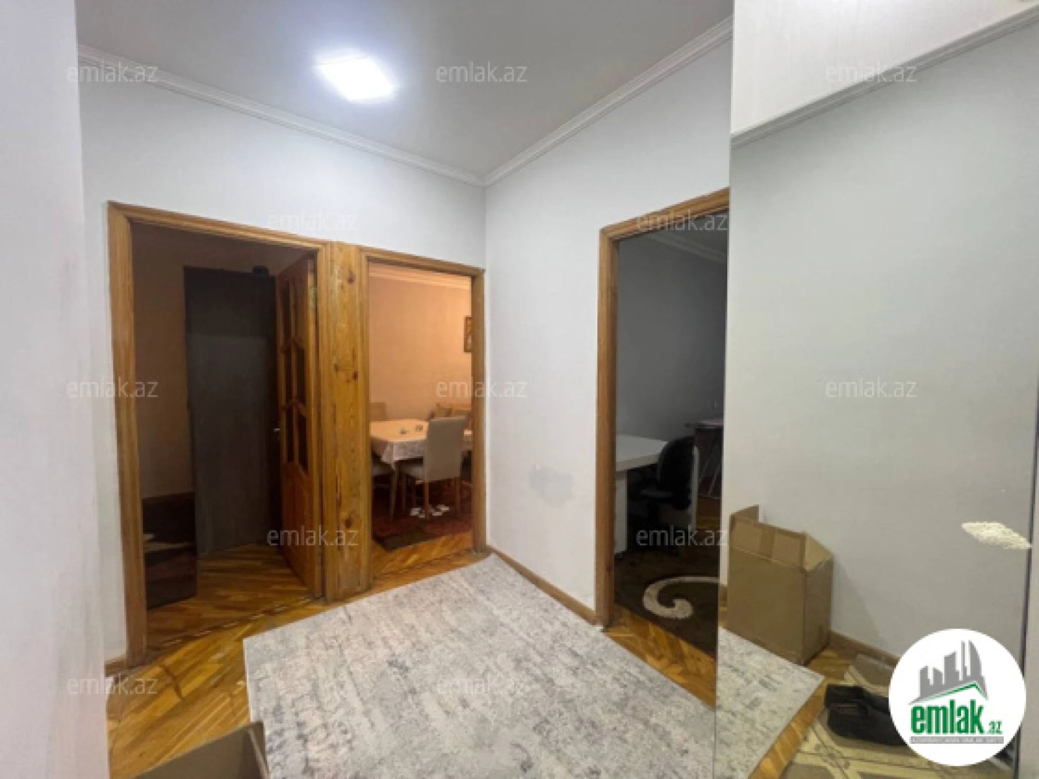 Satılır 3 otaqlı köhnə tikili 90 m²
