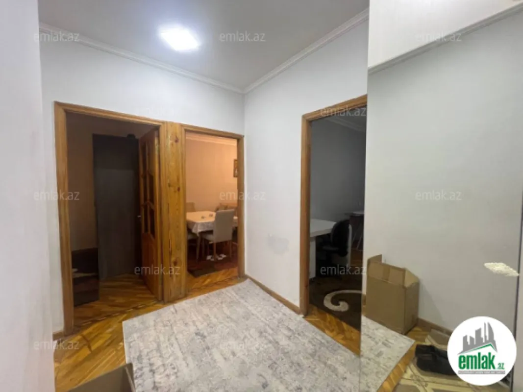 Satılır 3 otaqlı köhnə tikili 90 m²
