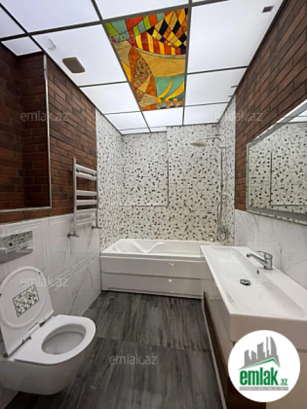 Satılır 3 otaqlı yeni tikili 120 m²