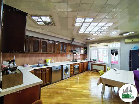 Satılır 4 otaqlı yeni tikili 185 m²