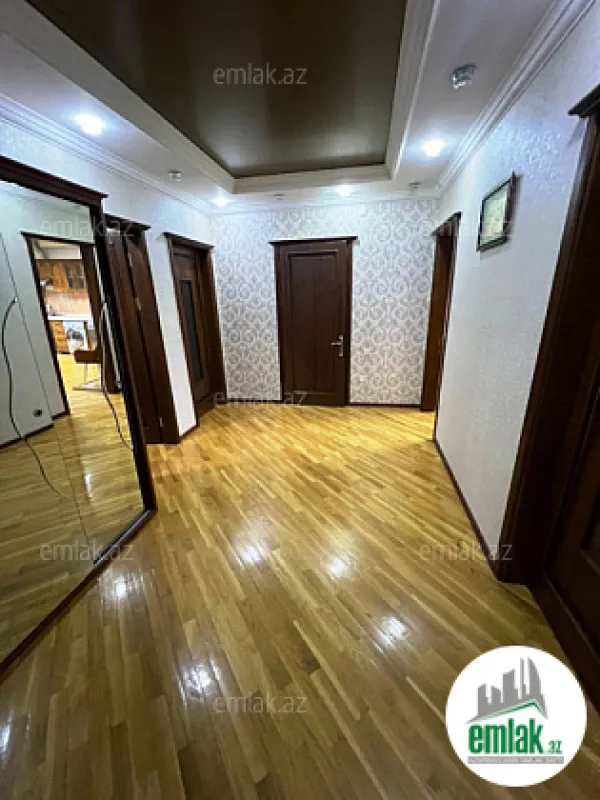 Satılır 4 otaqlı yeni tikili 185 m²