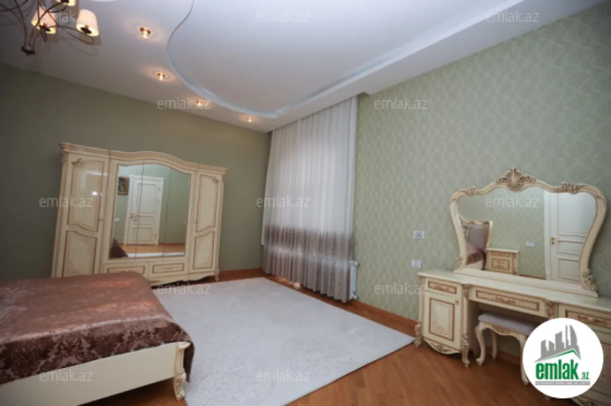Satılır 6 otaqlı həyət evi 400 m²