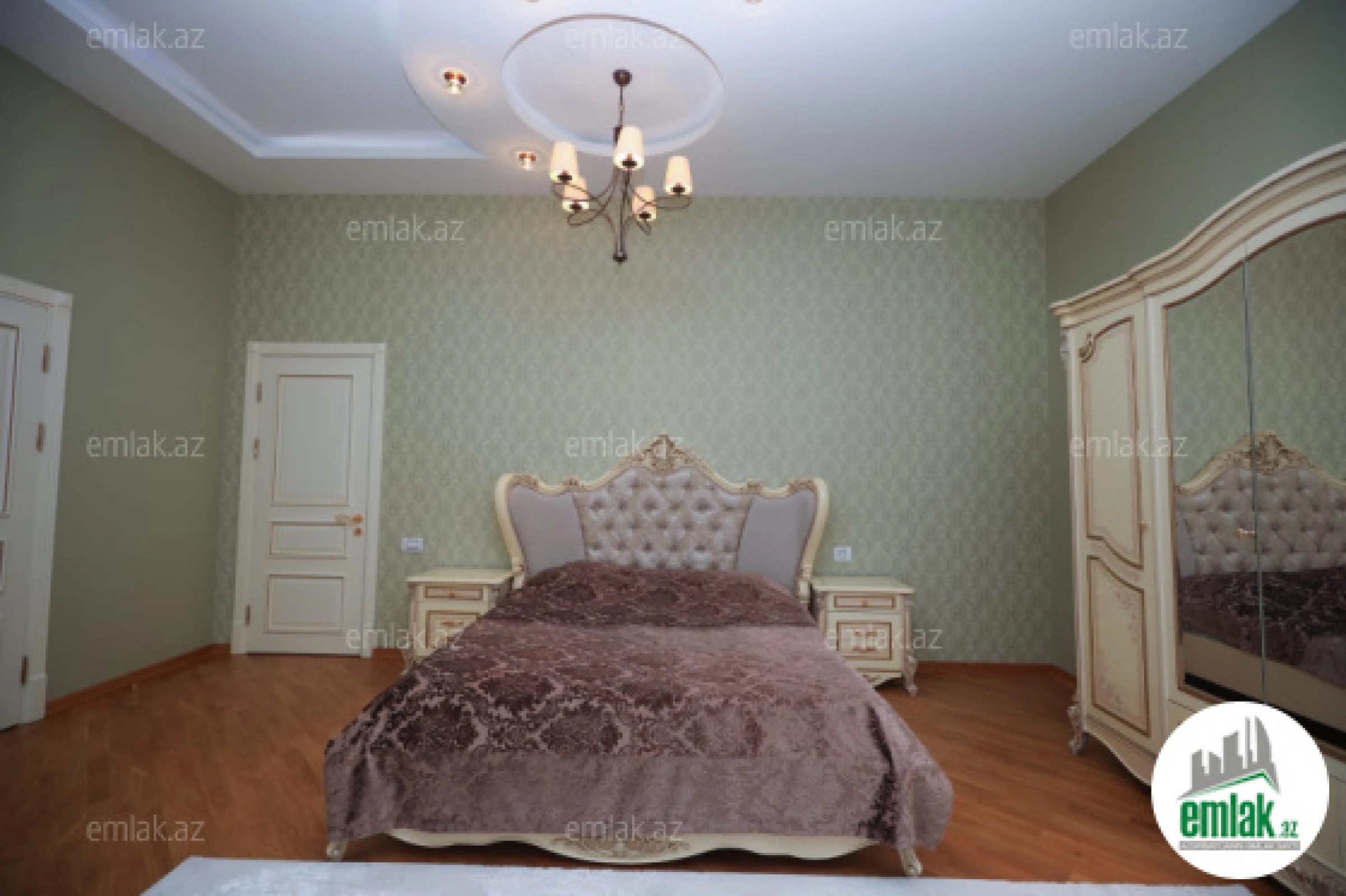 Satılır 6 otaqlı həyət evi 400 m²