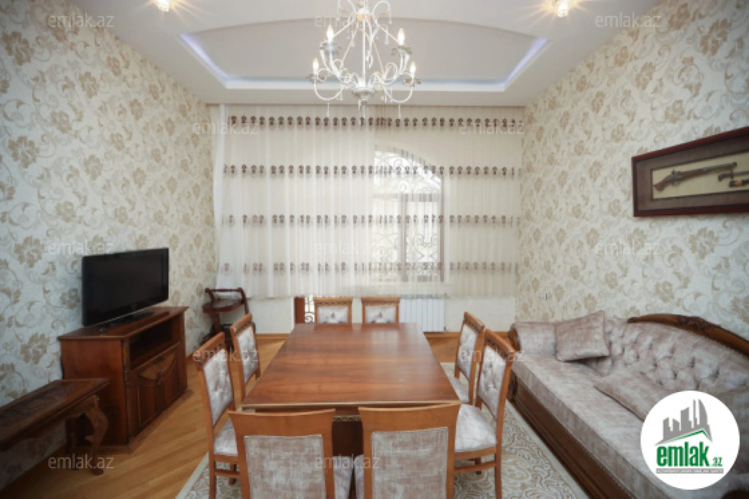 Satılır 6 otaqlı həyət evi 400 m²