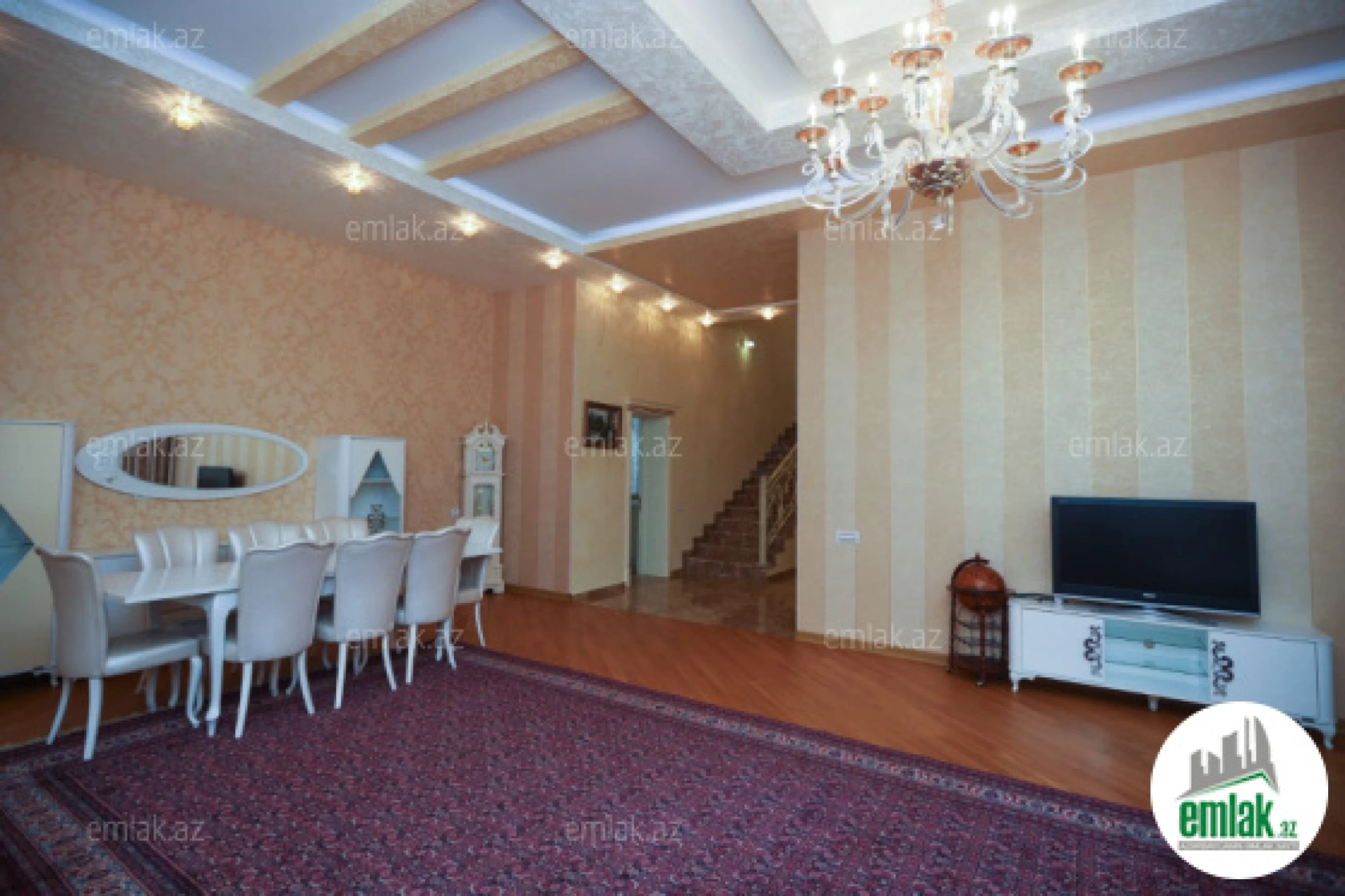Satılır 6 otaqlı həyət evi 400 m²