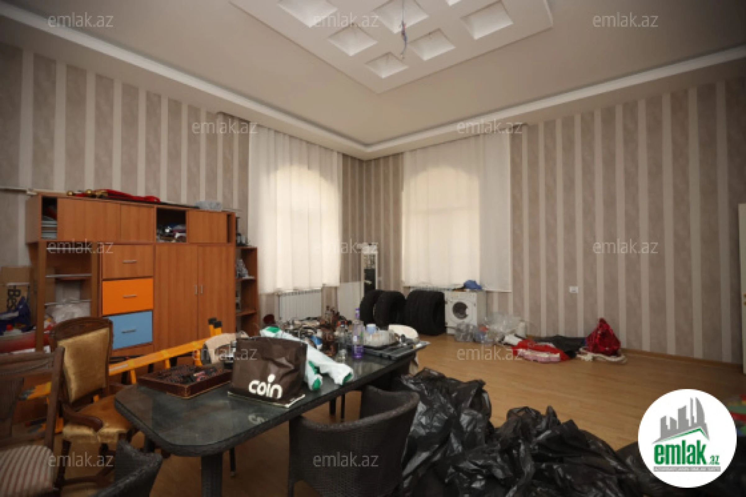 Satılır 6 otaqlı həyət evi 400 m²