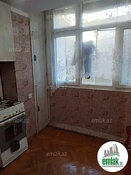 Satılır 2 otaqlı köhnə tikili 70 m²