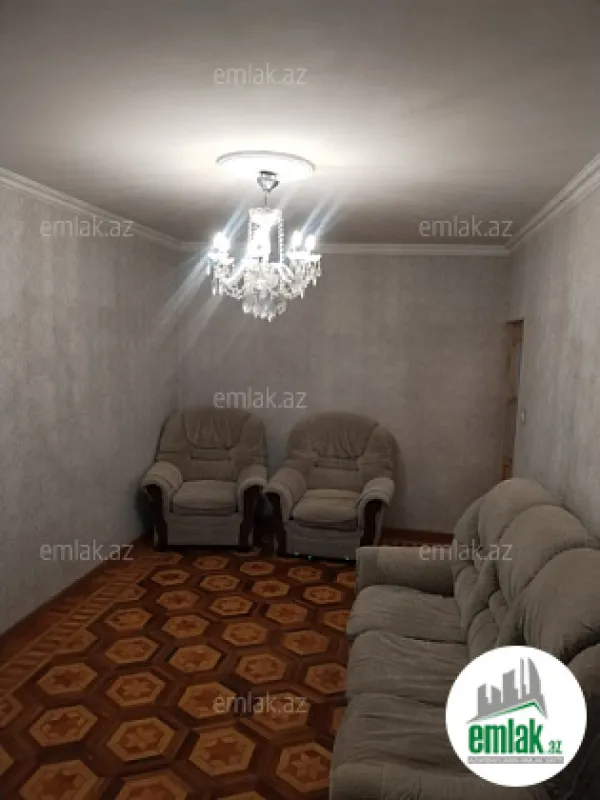 Satılır 2 otaqlı köhnə tikili 70 m²