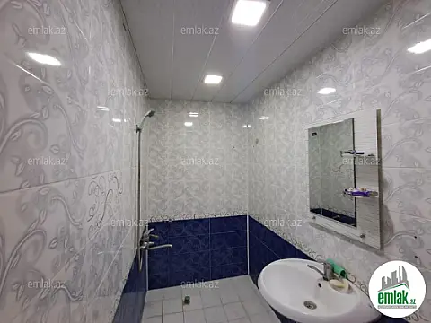 Satılır 2 otaqlı köhnə tikili 70 m²