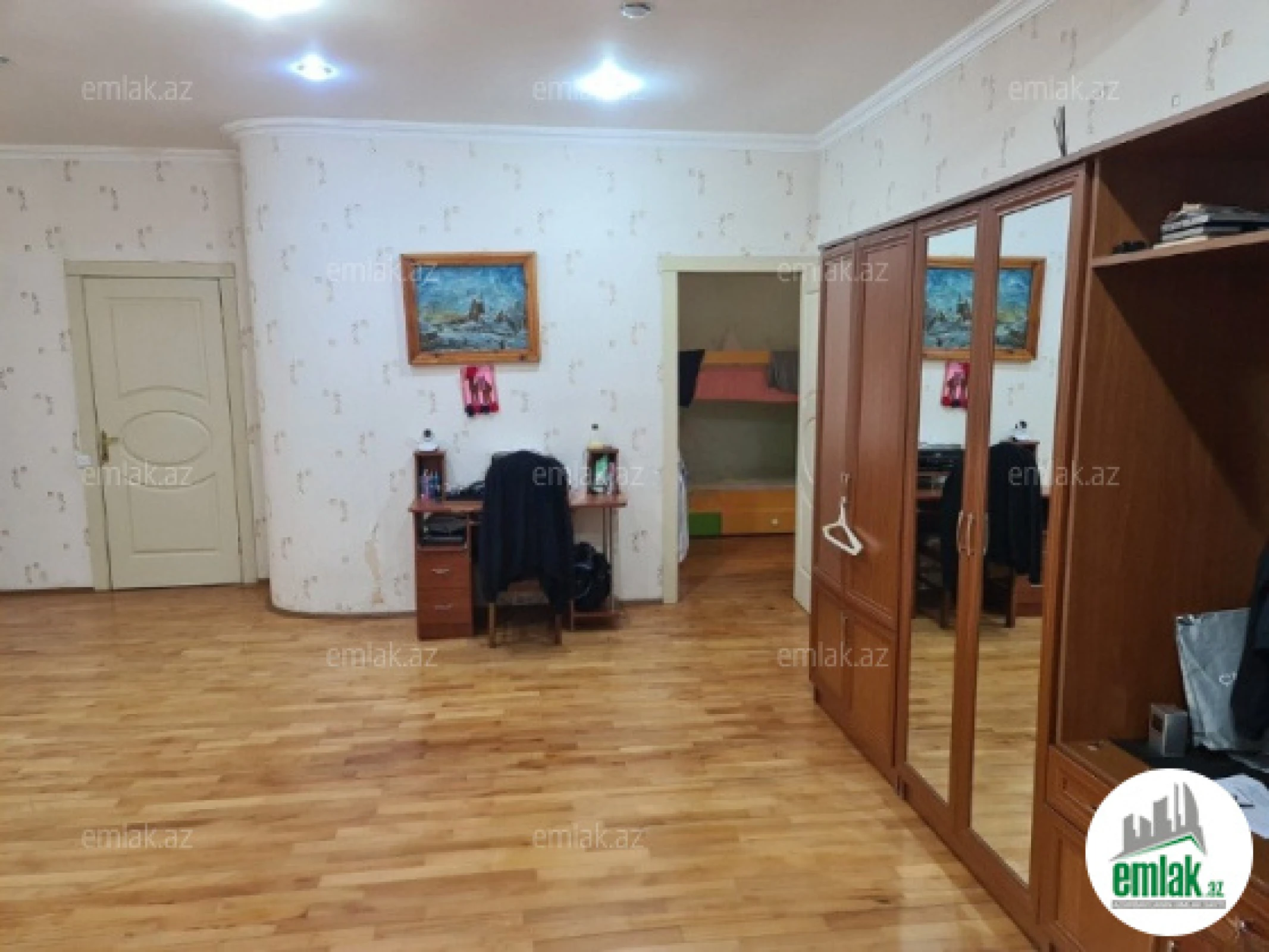 Satılır 3 otaqlı yeni tikili 156 m²