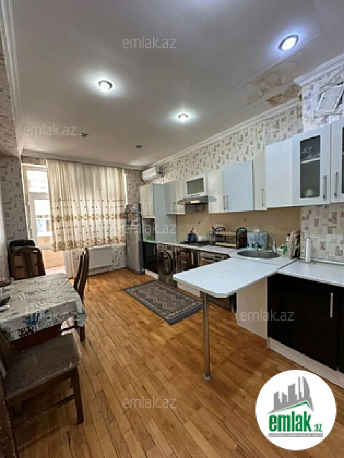 Satılır 3 otaqlı yeni tikili 156 m²